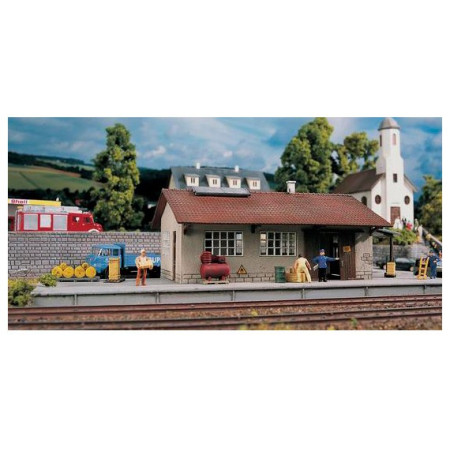 Halle marchandises de Burgstein HO Piko 61824 - Maketis Halle marchandises de Burgstein HO Piko 61824 - Maketis