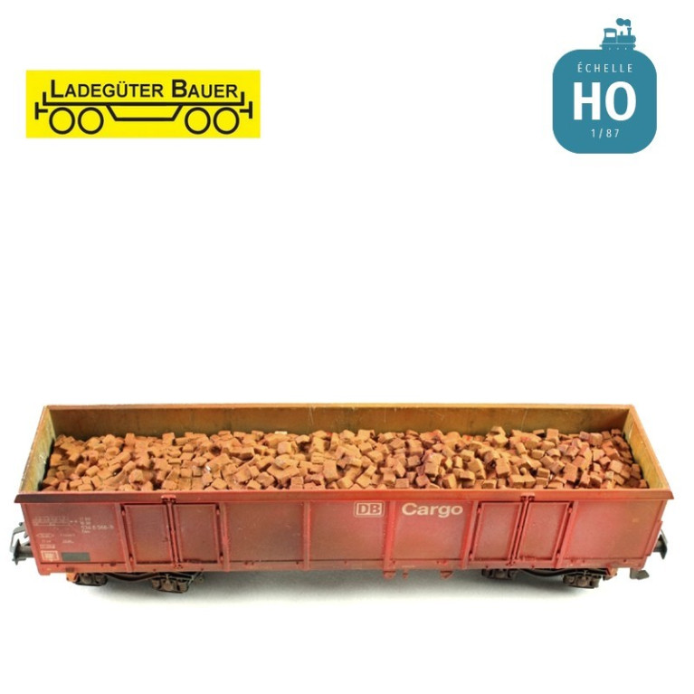 Rusty cubes of pressed scrap metal for bogie open freight cars type Eaos H0 Ladegüter Bauer H01078 - Maketis