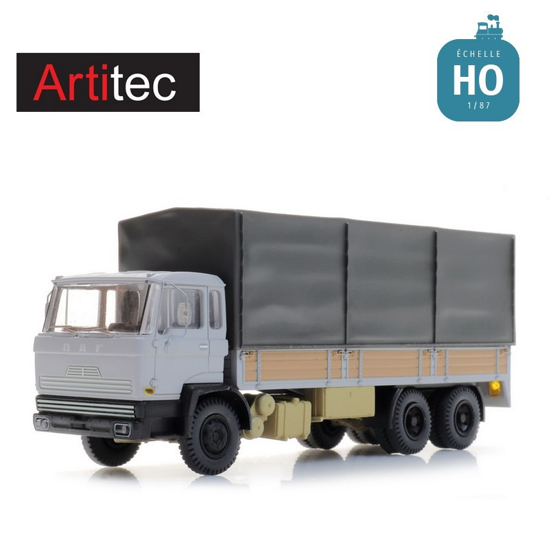 Camion DAF gris avec bâche Cabine A essieu tandem HO Artitec 487.051.15 - Maketis