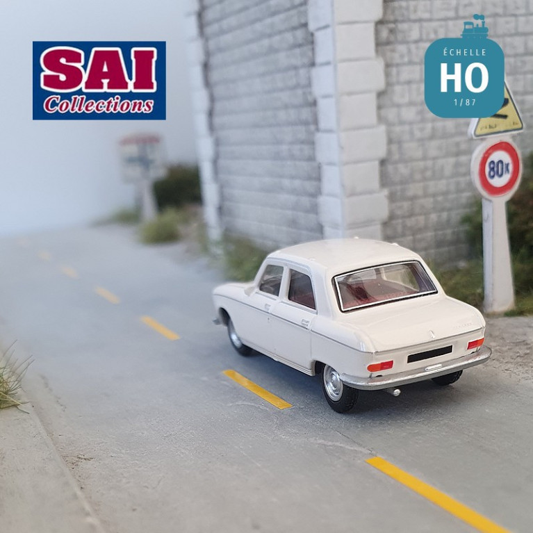 Peugeot 204 1968 blanc courchevel HO SAI 6250 - Maketis Peugeot 204 1968 blanc courchevel HO SAI 6250 - Maketis