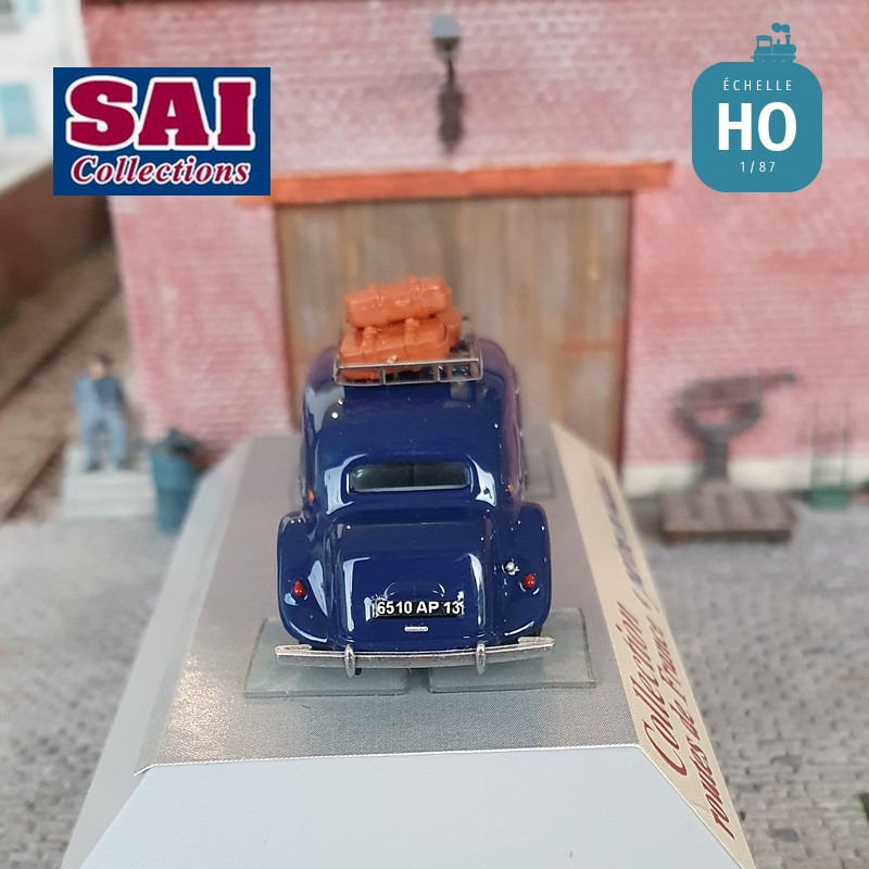 Citroën Traction 1952 bleu nuit avec galerie de toit et 3 valises HO SAI 1812 - Maketis
