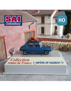 Simca 1100 bleu métallisé avec galerie de toit et 3 valises HO SAI 1840 - Maketis