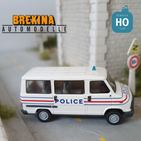 Peugeot J5 Minibus 1982 Police HO Brekina 7166 - Maketis