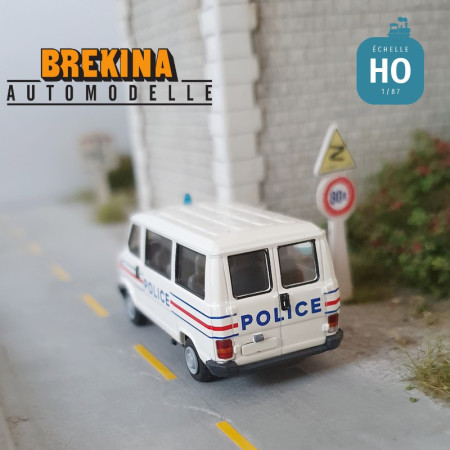 Peugeot J5 Minibus 1982 Police HO Brekina 7166 - Maketis