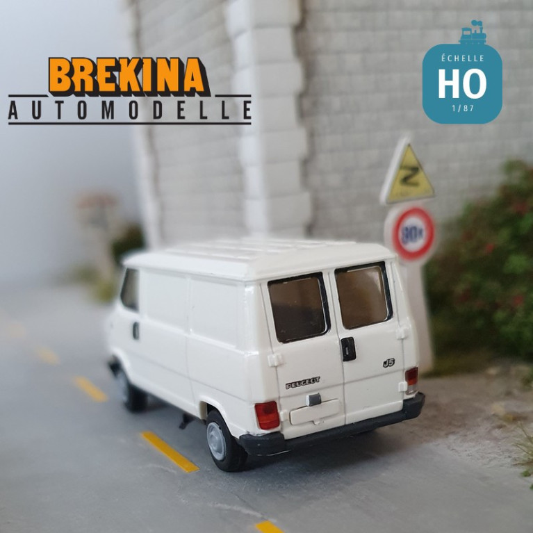 Peugeot J5 tôlé 1982 blanc HO Brekina 7170 - Maketis Peugeot J5 tôlé 1982 blanc HO Brekina 7170 - Maketis