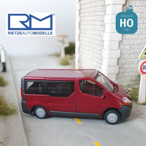 Renault Trafic Combi rouge métallique HO Rietze 21370R-Maketis