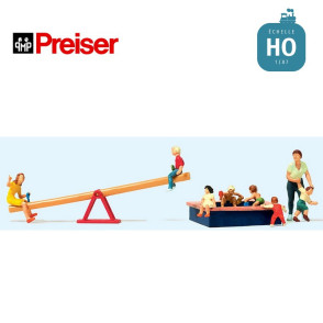 Jeux enfants avec enfants HO Preiser 10587 - Maketis