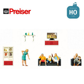 Famille devant la télévision et mobilier HO Preiser 10649 - Maketis