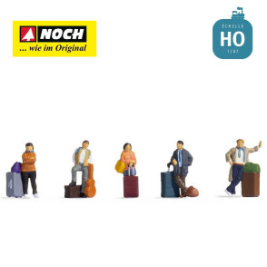 Voyageurs en attente avec bagages HO Noch 15217 - Maketis