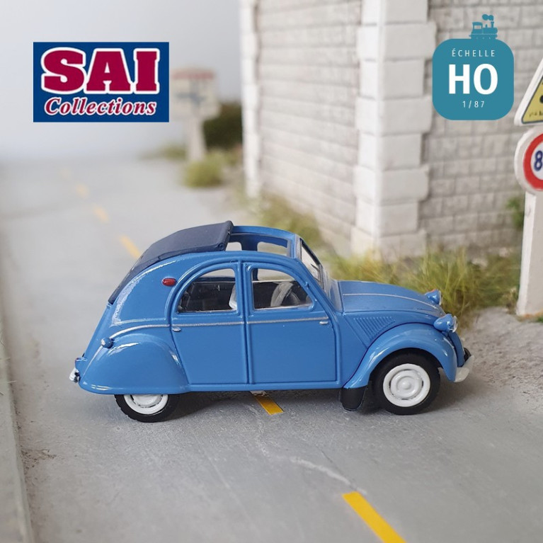 Citroën 2 CV AZLP 1958, bleu glacier, capote ouverte bleu foncé et sièges bleu HO SAI 6013 - Maketis