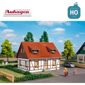 Maison individuelle à colombages HO Auhagen 11453 - Maketis