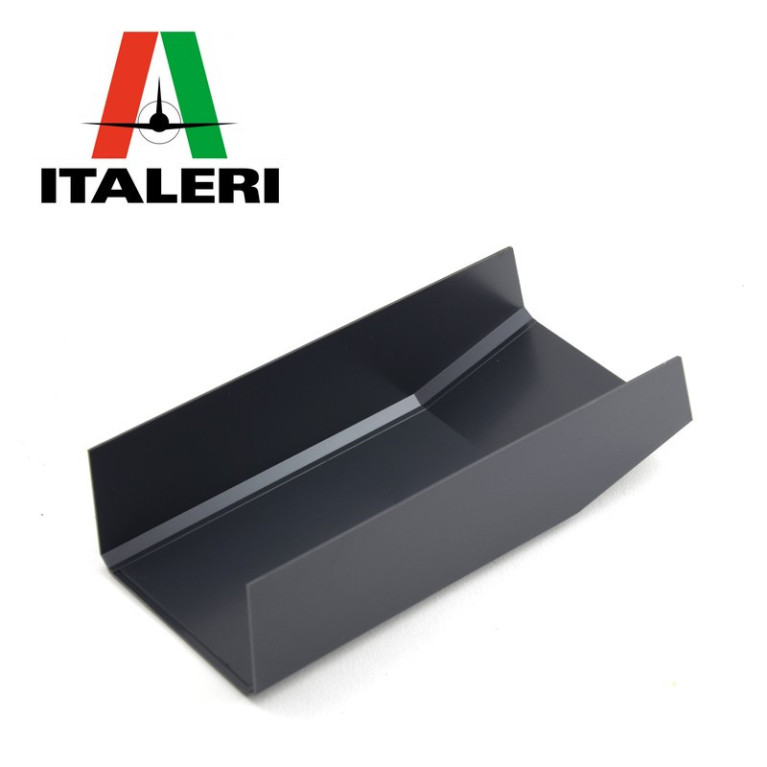Camion Benne Freightliner années 70 1/24 Italeri 3783 - Maketis Camion Benne Freightliner années 70 1/24 Italeri 3783 - Maketis