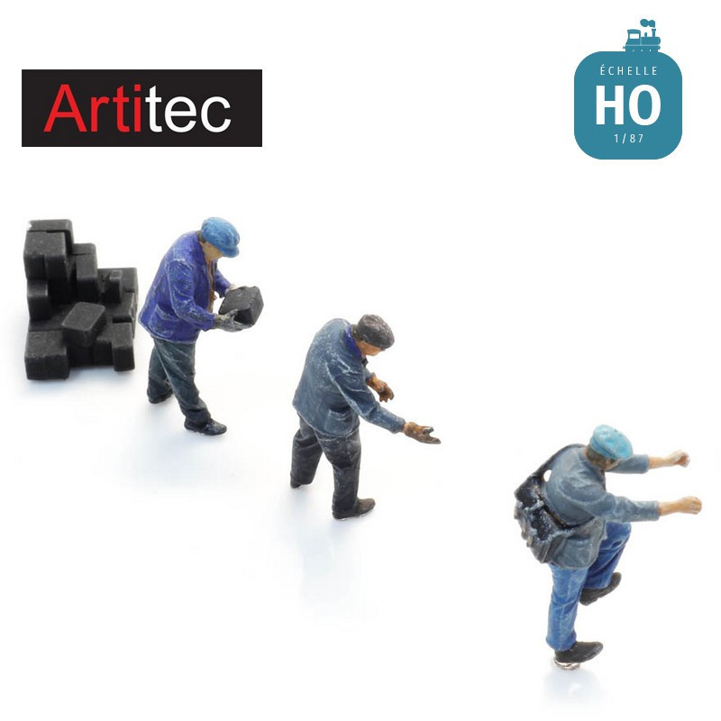 Cheminots SNCF chargeant des briquettes en kit HO Artitec 7875032