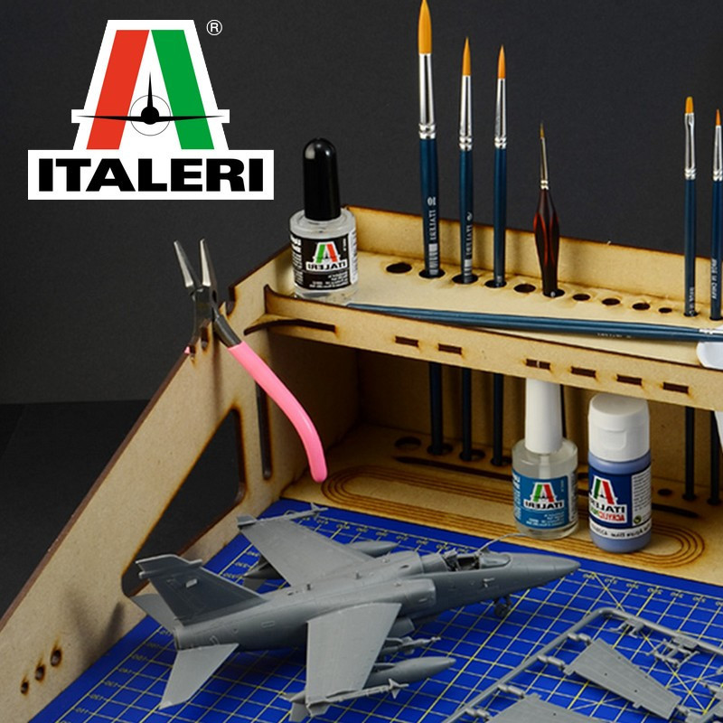 Italeri compact modelling workstation 50833 - Maketis