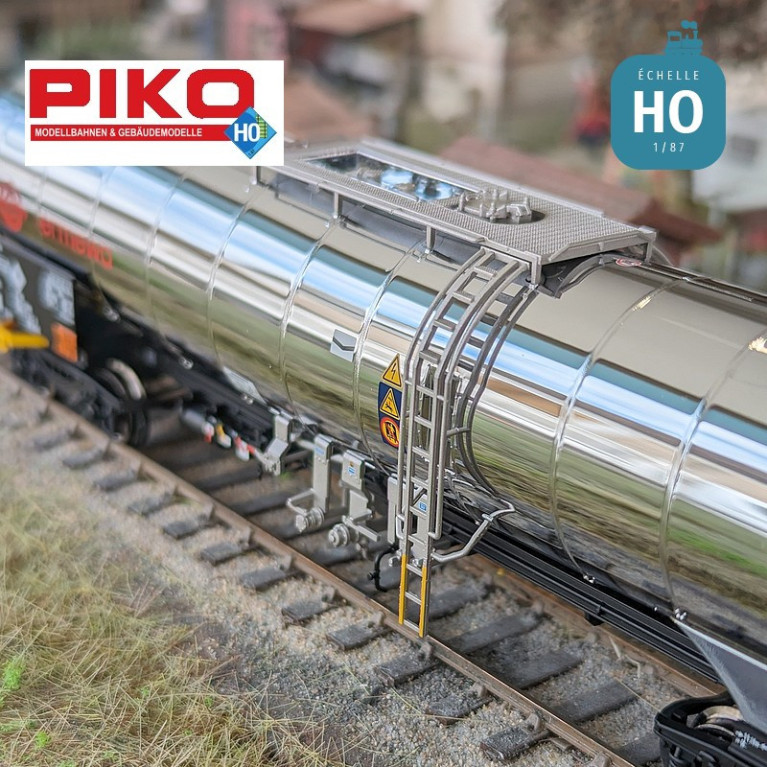 Set of 2 Zacns chemical tank wagons Ermewa Ep VI HO Piko 58253 - Maketis