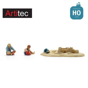 Enfants avec château de sable 2 pcs HO Artitec 5870103 - Maketis