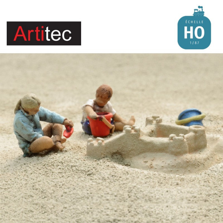 Enfants avec château de sable 2 pcs HO Artitec 5870103 - Maketis