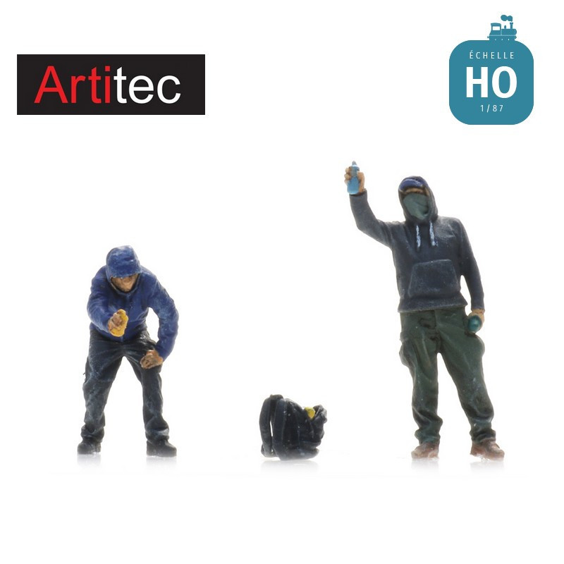 Vandales peignant des graffitis 2 pcs HO Artitec 5870109 - Maketis
