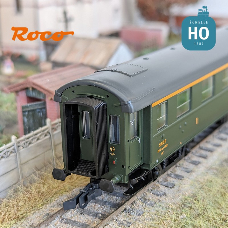 Voiture express 1ère/2ème classe avec compartiment à bagages type A3B4D SNCF Ep III HO Roco 6200008 - Maketis Voiture express 1ère/2ème classe avec compartiment à bagages type A3B4D SNCF Ep III HO Roco 6200008 - Maketis