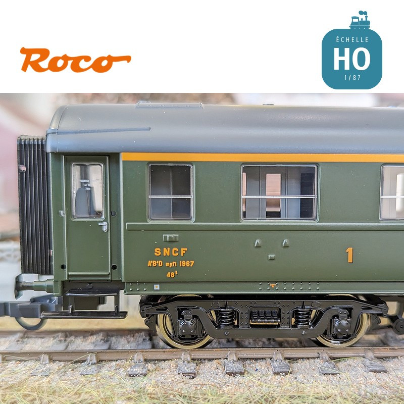 Voiture express 1ère/2ème classe avec compartiment à bagages type A3B4D SNCF Ep III HO Roco 6200008 - Maketis