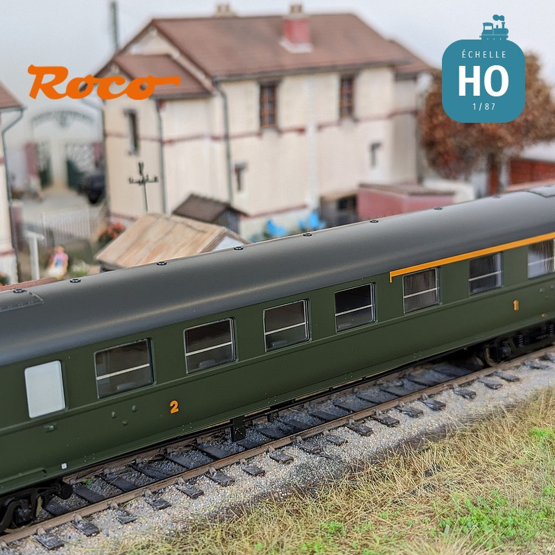 Voiture express 1ère/2ème classe avec compartiment à bagages type A3B4D SNCF Ep III HO Roco 6200008 - Maketis