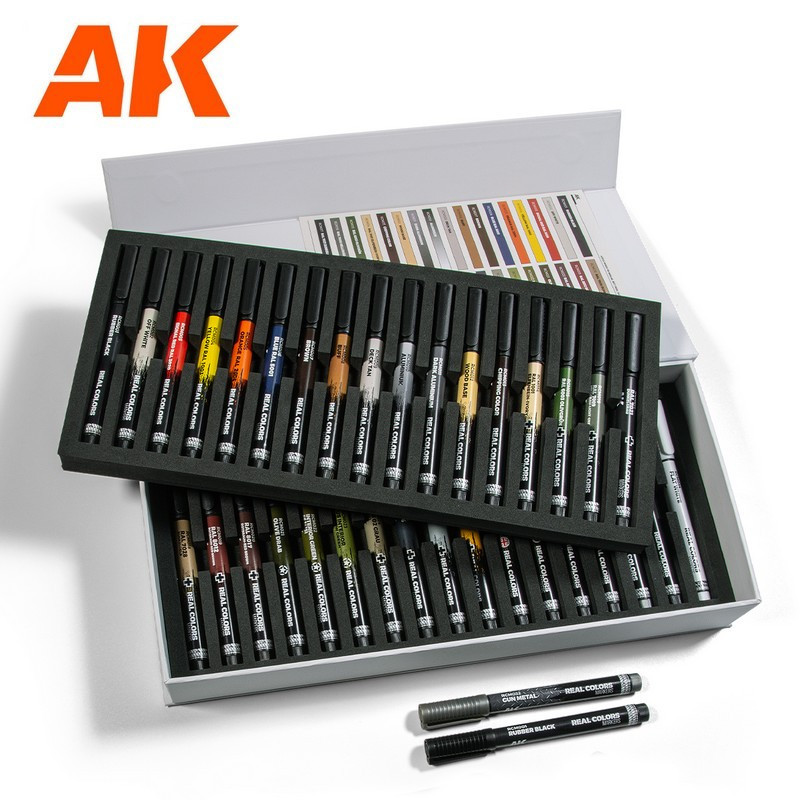 Coffret Deluxe 34 marqueurs à peinture acrylique Real Color AK Interactive AKRCM150 - Maketis