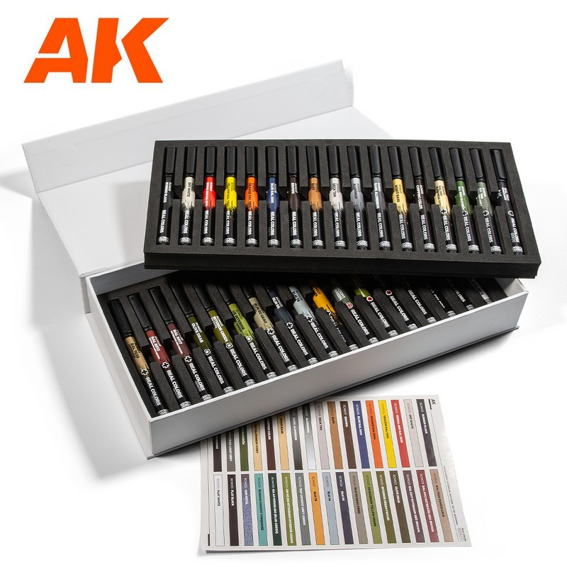 Coffret Deluxe 34 marqueurs à peinture acrylique Real Color AK Interactive AKRCM150 - Maketis