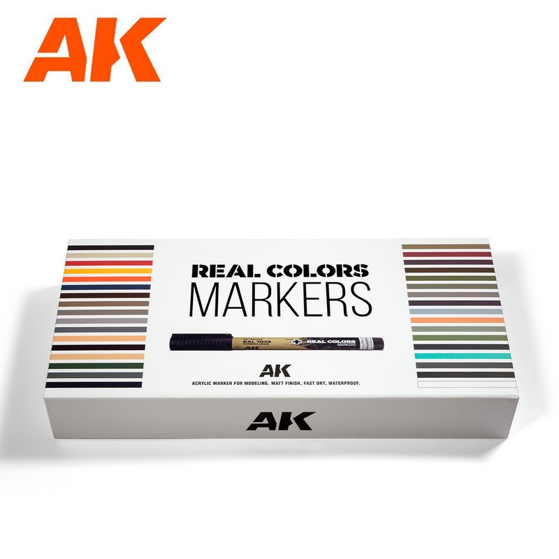 Coffret Deluxe 34 marqueurs à peinture acrylique Real Color AK Interactive AKRCM150 - Maketis