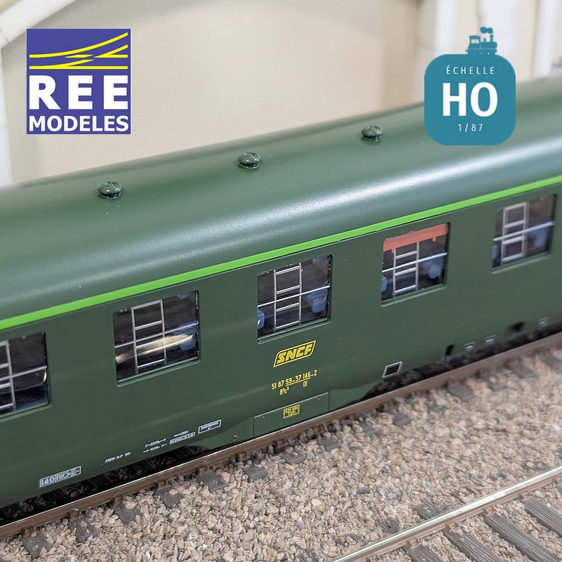 Voiture DEV AO B9c9 Vert logo encadré cartouche Corail SNCF EP IV-V HO REE VB-407-Maketis