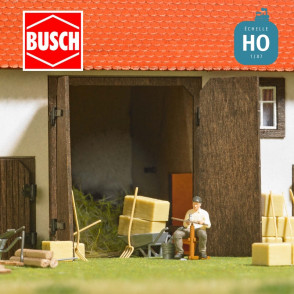 Scène d'aiguisage de faux HO Busch 79854 - Maketis