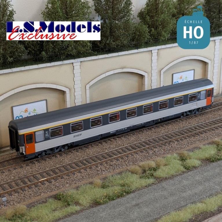 Voiture Corail VSE A9u logo Nouille Ep IV SNCF HO LS Models E100 - Maketis Voiture Corail VSE A9u logo Nouille Ep IV SNCF HO LS Models E100 - Maketis
