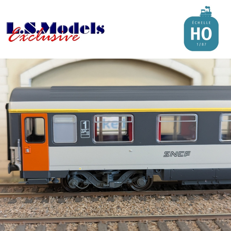 Voiture Corail VSE A9u logo Nouille Ep IV SNCF HO LS Models E100 - Maketis Voiture Corail VSE A9u logo Nouille Ep IV SNCF HO LS Models E100 - Maketis
