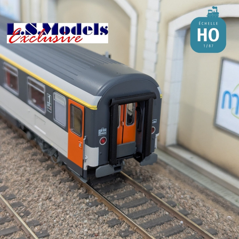 Voiture Corail VSE A9u logo Nouille Ep IV SNCF HO LS Models E100 - Maketis Voiture Corail VSE A9u logo Nouille Ep IV SNCF HO LS Models E100 - Maketis