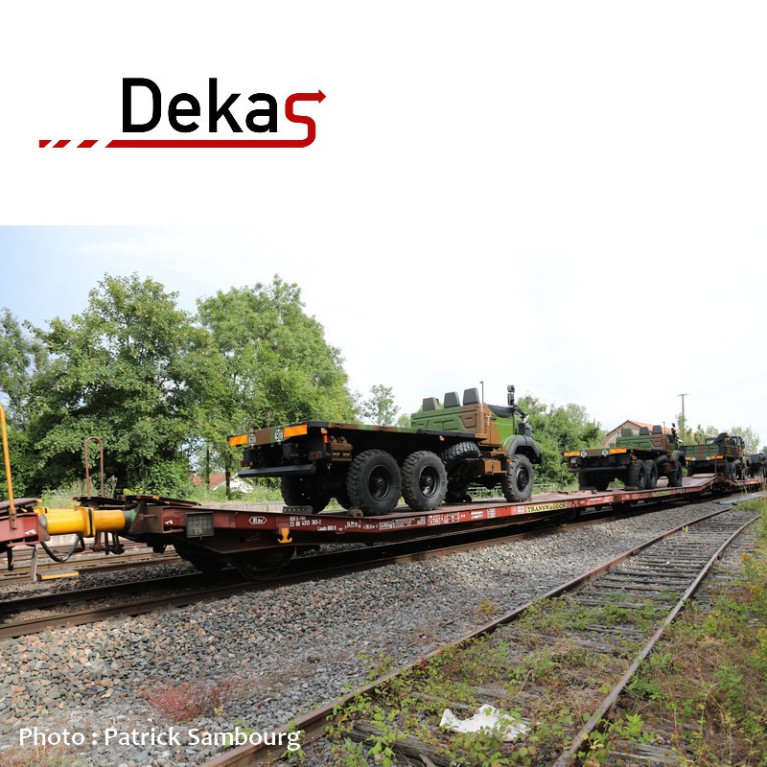 Wagon plat couplé type Laads 800B spécial transport de véhicules DB EP V HO Dekas DK-873102 - Maketis