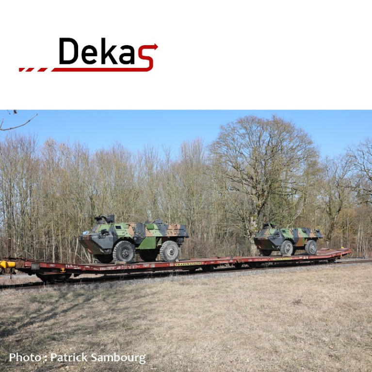 Wagon plat couplé type Laads 800B spécial transport de véhicules DB EP V HO Dekas DK-873105 - Maketis