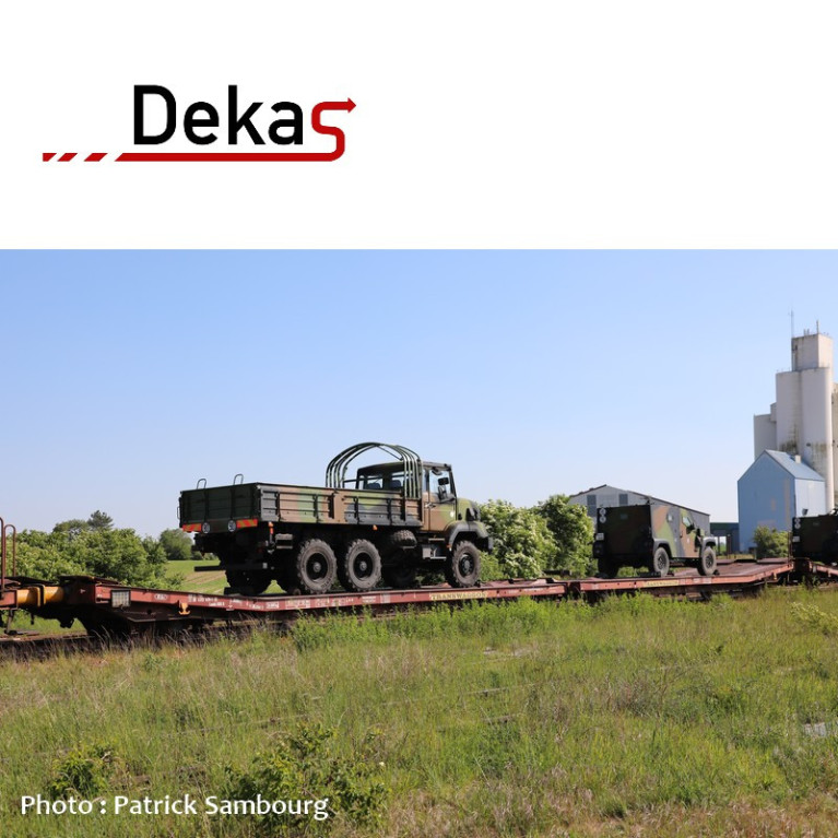 Wagon plat couplé type Laads 800B spécial transport de véhicules DB EP V HO Dekas DK-873102 - Maketis