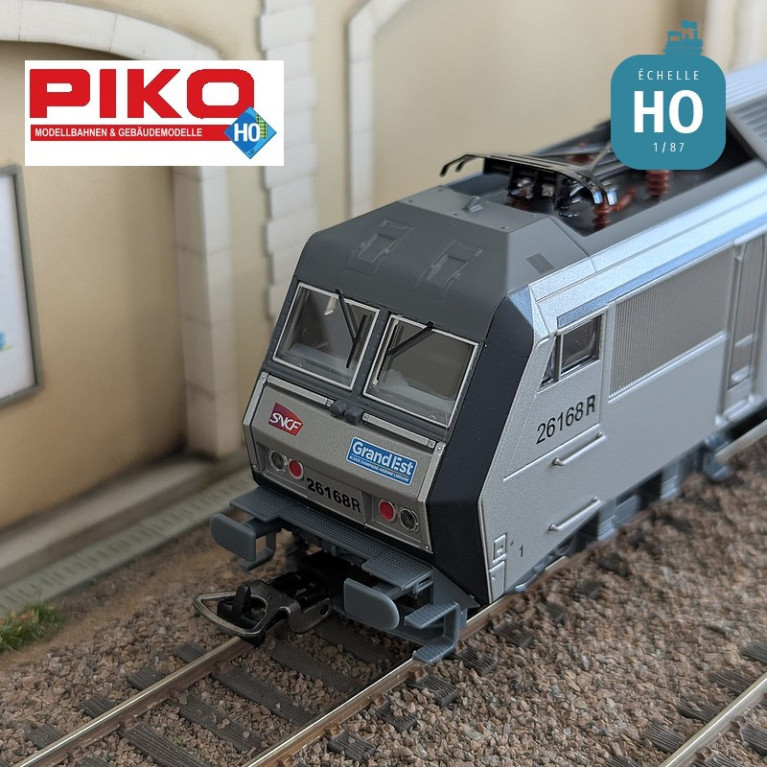 Locomotive électrique BB 26000 Fluo Grand Est SNCF Ep VI Analogique HO Piko 96151 - Maketis Locomotive électrique BB 26000 Fluo Grand Est SNCF Ep VI Analogique HO Piko 96151 - Maketis