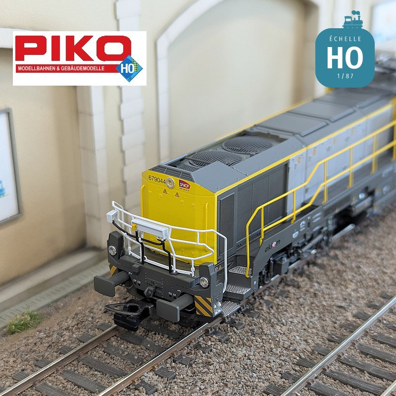 Locomotive Diesel DE18 SNCF Ep VI Analogique HO Piko 52370 - Maketis