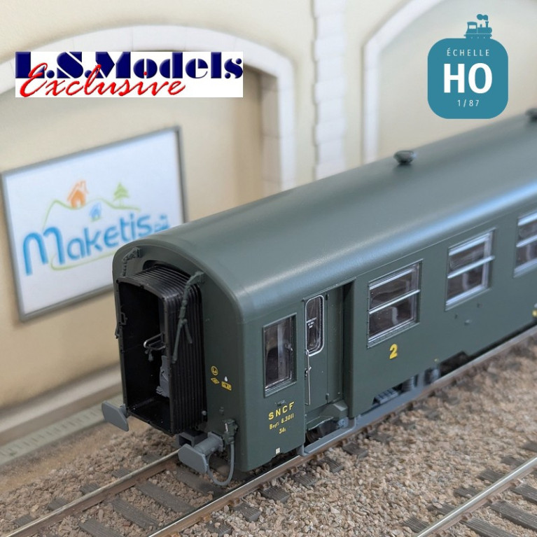 Coffret 2 voitures voyageur USI Bmyfi U60courtes vertes Marquage 1956 SNCF Ep IIId HO LS Models MW40021 - Maketis Coffret 2 voitures voyageur USI Bmyfi U60courtes vertes Marquage 1956 SNCF Ep IIId HO LS Models MW40021 - Maketis