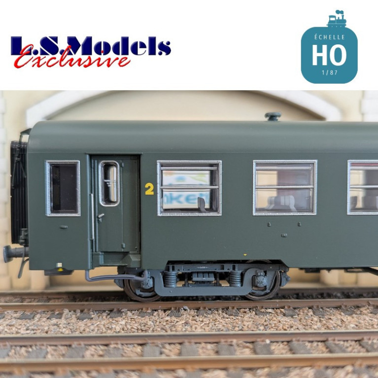 Coffret 2 voitures voyageur USI B10t U60 courtes vertes Logo encadré jaune SNCF Ep IVa HO LS Models MW40022 - Maketis
