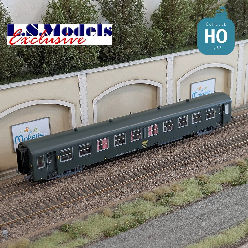 Coffret 2 voitures voyageur USI B10t U60 courtes vertes Logo encadré jaune SNCF Ep IVa HO LS Models MW40022 - Maketis