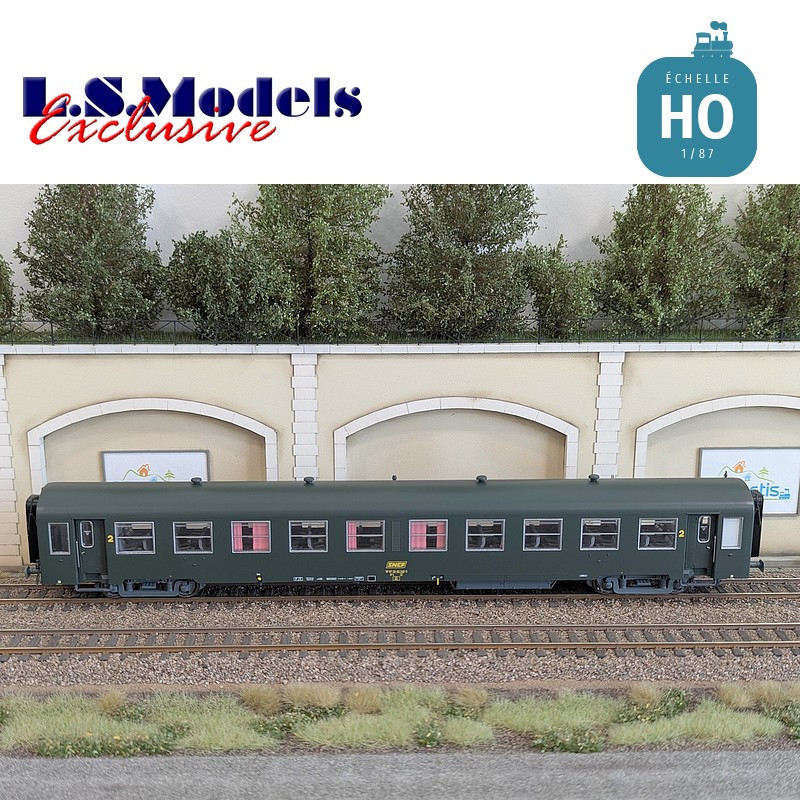 Coffret 2 voitures voyageur USI B10t U60 courtes vertes Logo encadré jaune SNCF Ep IVa HO LS Models MW40022 - Maketis