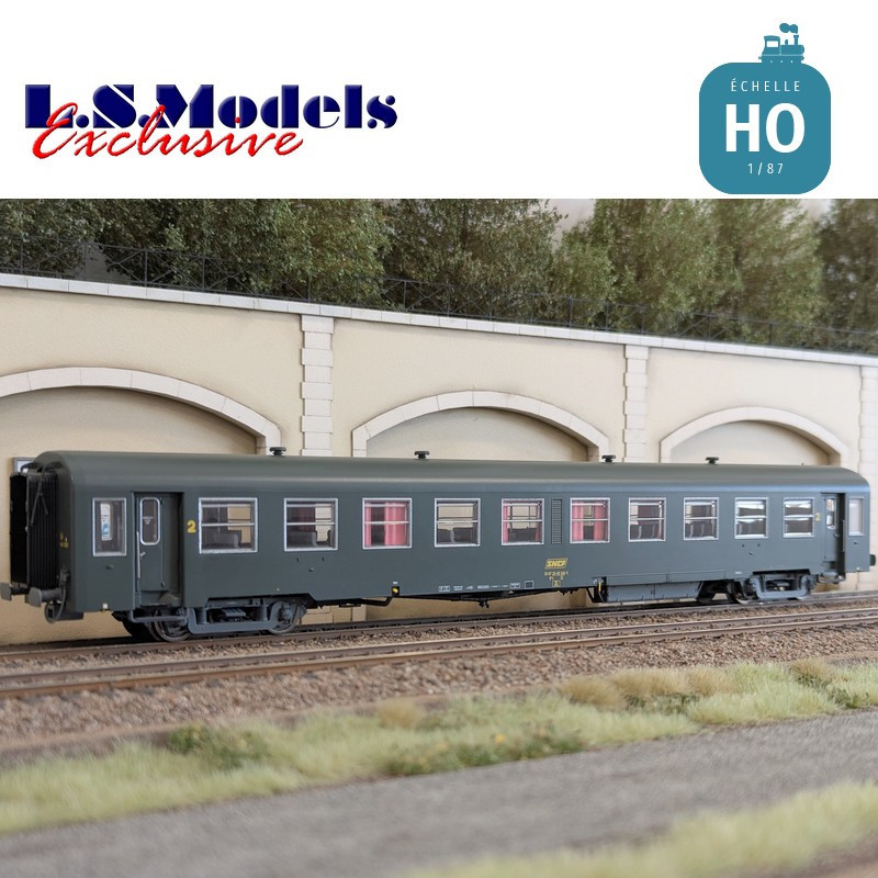Coffret 2 voitures voyageur USI B10t U60 courtes vertes Logo encadré jaune SNCF Ep IVa HO LS Models MW40022 - Maketis