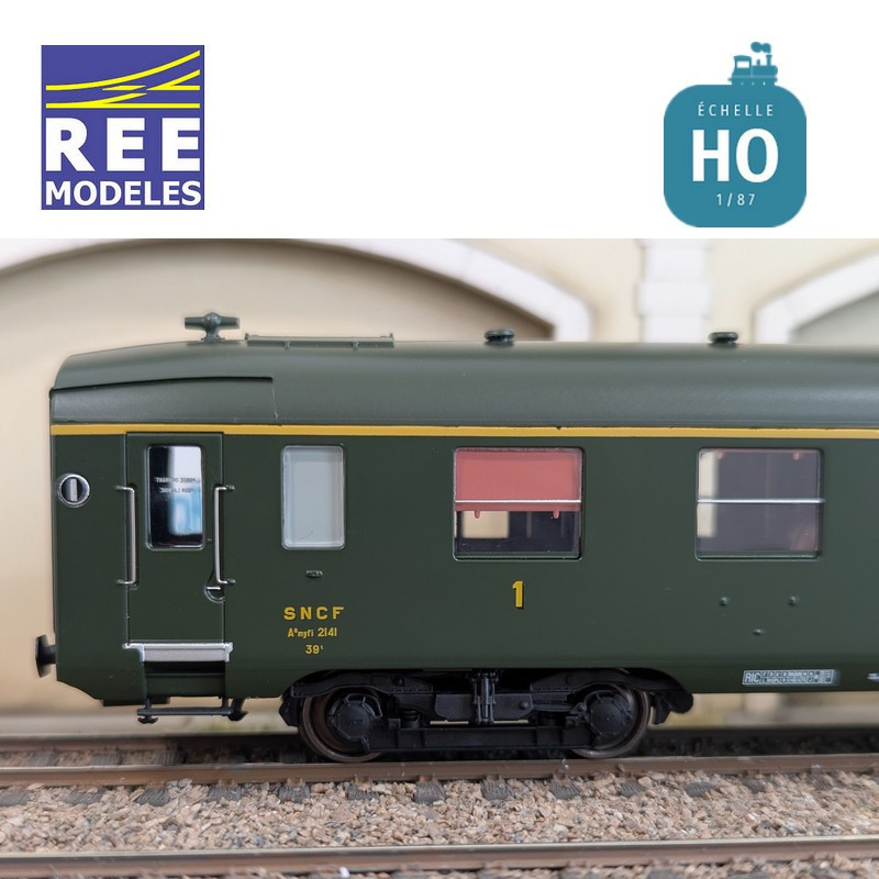 Voiture DEV AO Courte A8 U53 vert SNCF EP III HO REE VB-391 - Maketis