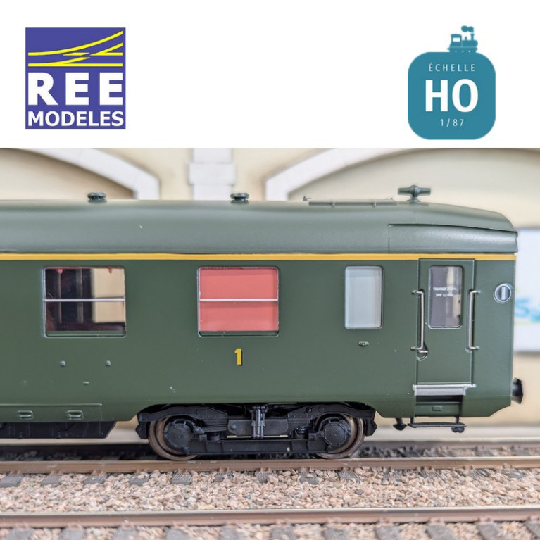 Voiture DEV AO Courte A8 U53 vert SNCF EP III HO REE VB-391 - Maketis