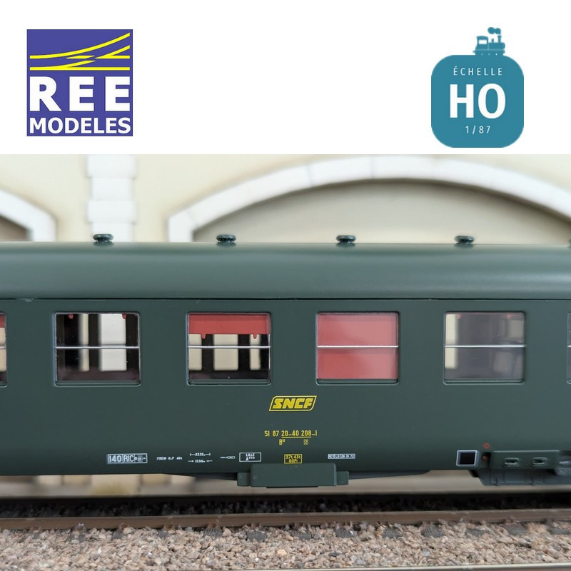 Voiture DEV AO Courte B10 U52 vert SNCF EP IV HO REE VB-393 - Maketis