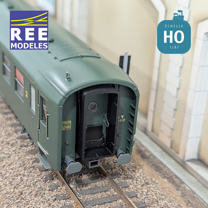 Voiture DEV AO Courte B10 U52 vert SNCF EP IV HO REE VB-393 - Maketis