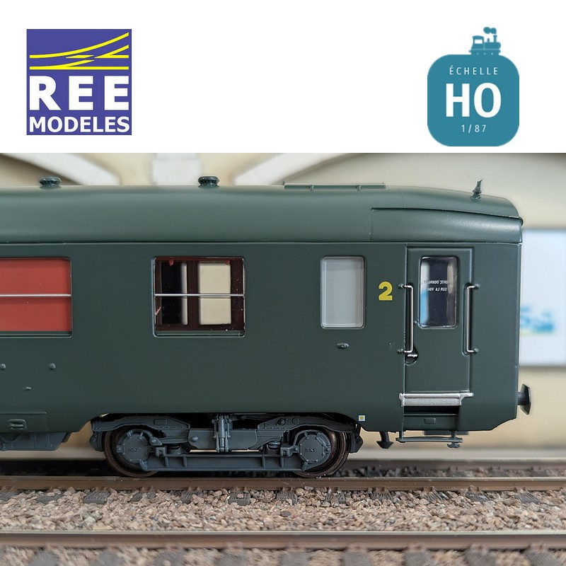Voiture DEV AO Courte B8 ex-A8 U53 vert SNCF EP IV HO REE VB-395 - Maketis