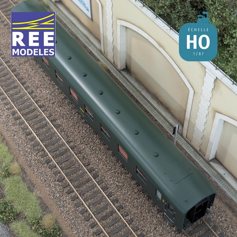 Voiture DEV AO Courte B8 ex-A8 U53 vert SNCF EP IV HO REE VB-395 - Maketis