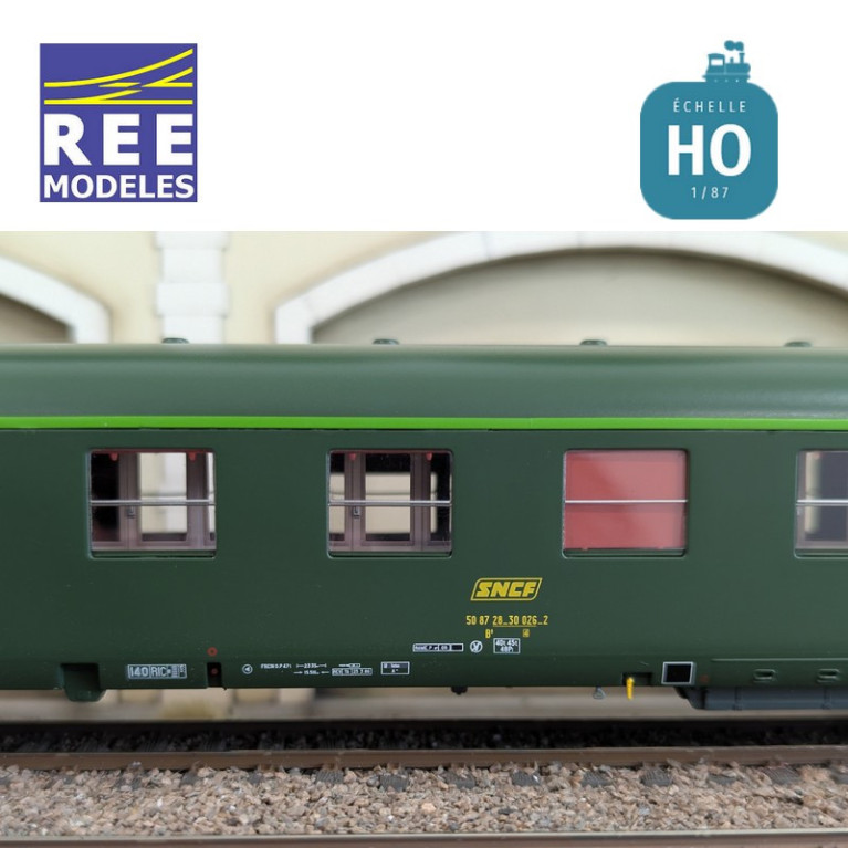 Voiture DEV AO Courte B8 ex-A8 U53 vert SNCF EP IV-V HO REE VB-397 - Maketis